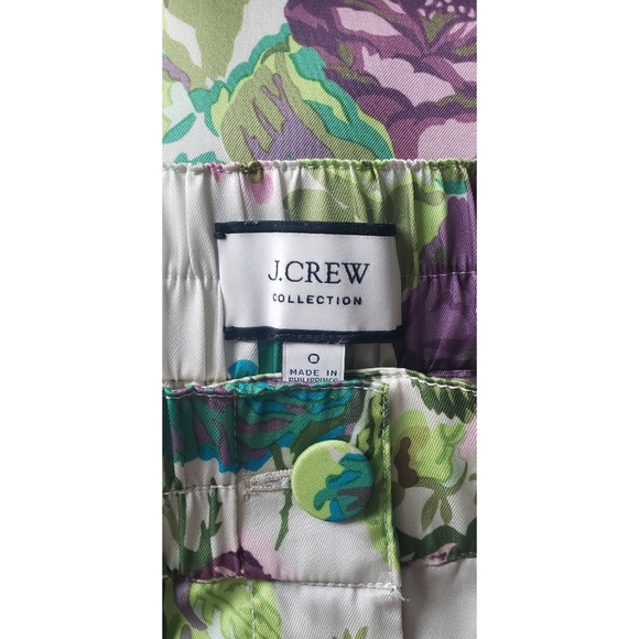 17. J.Crew Pull-on crop pant in Ratti leafy floral - Picture 5 of 5